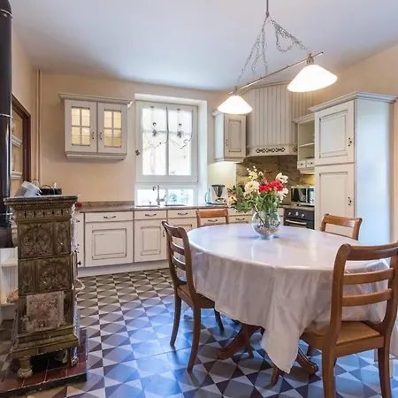 Holiday home Manoir De Charme Avec Piscine Couverte Et Wifi Dans Les Vosges Du Sud - Fr-1-583-36 Fougerolles-Saint-Valbert